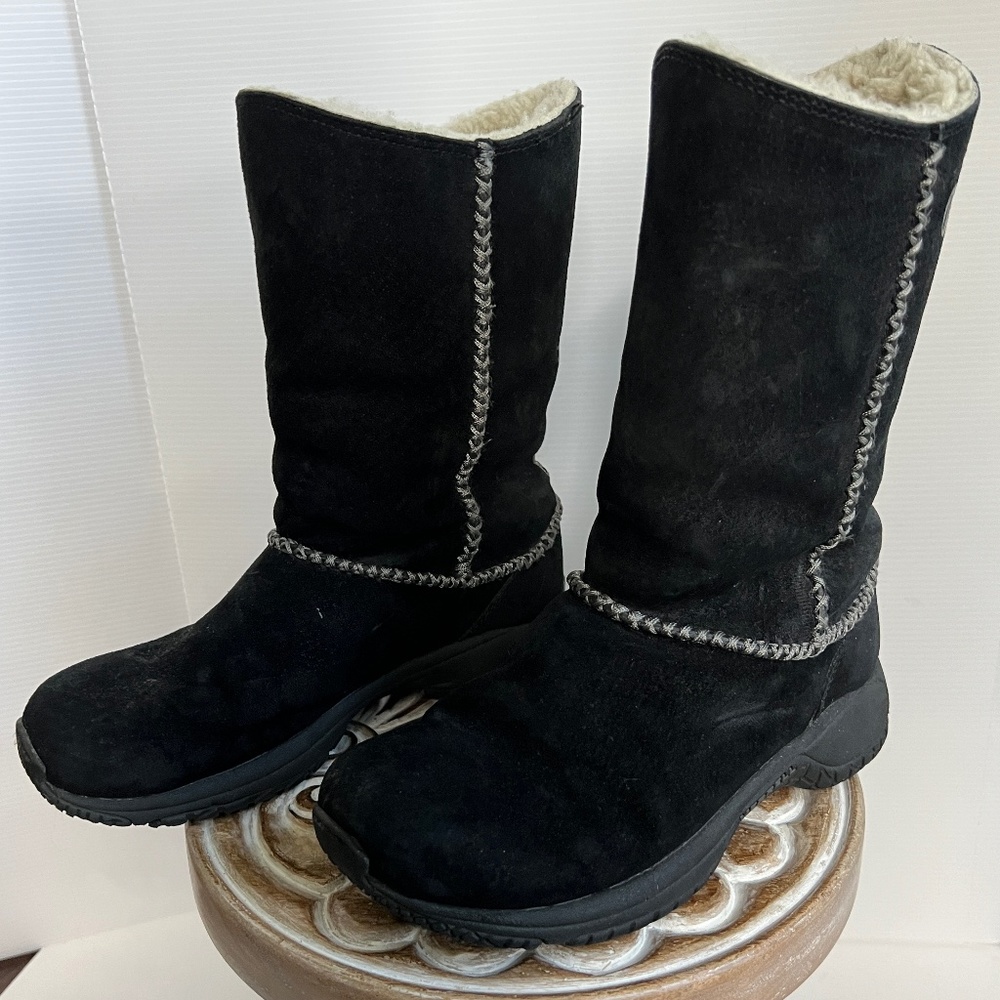 Merrell Encore Stitch High Black Suede and Shearling Boot 6M